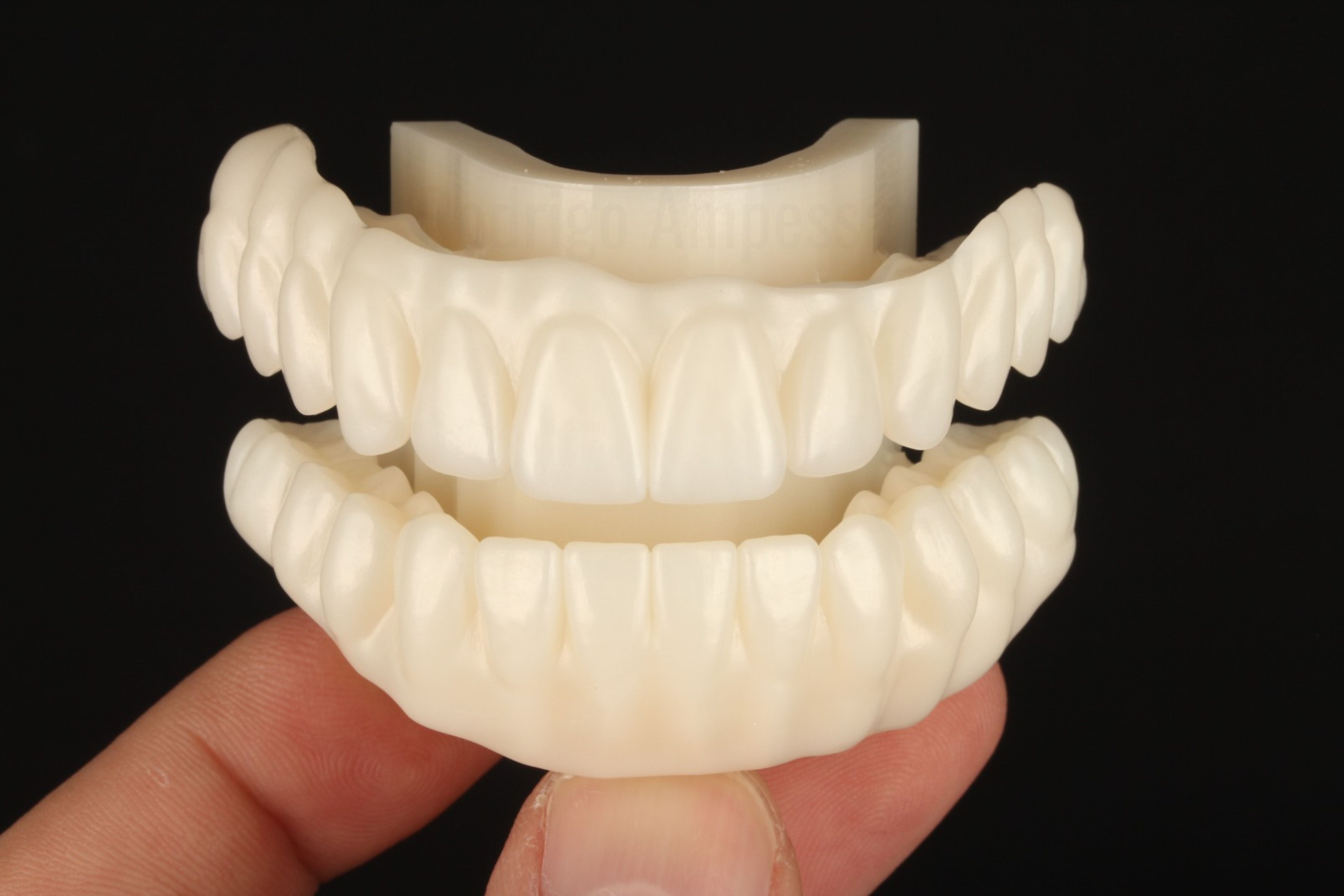 Terceirização de Fresagem em Zircônia multilayer